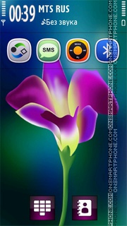 Purple Flower Theme es el tema de pantalla