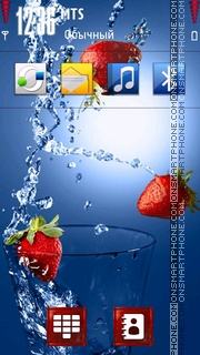 Strawberry in Water tema screenshot